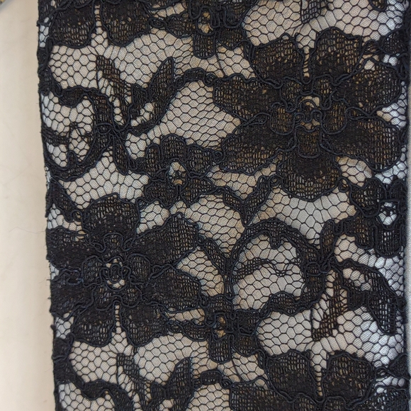 La Rue Black Floral Lace Over Silver Satin Sparkling Bangle Zip Wristlet/Clutch - Picture 6 of 14